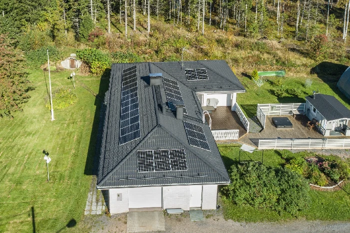 11,1 kW aurinkovoimala omakotitaloon